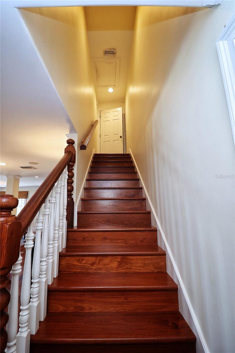 Image 22 of 90 For 1913 Hill Street 2