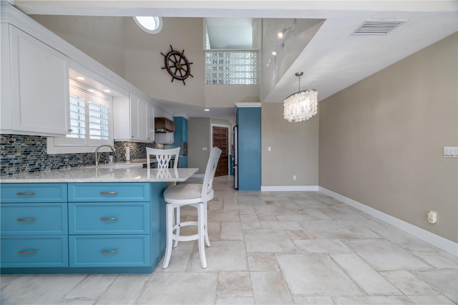 Image 11 of 54 For 6260 Atlantic Avenue