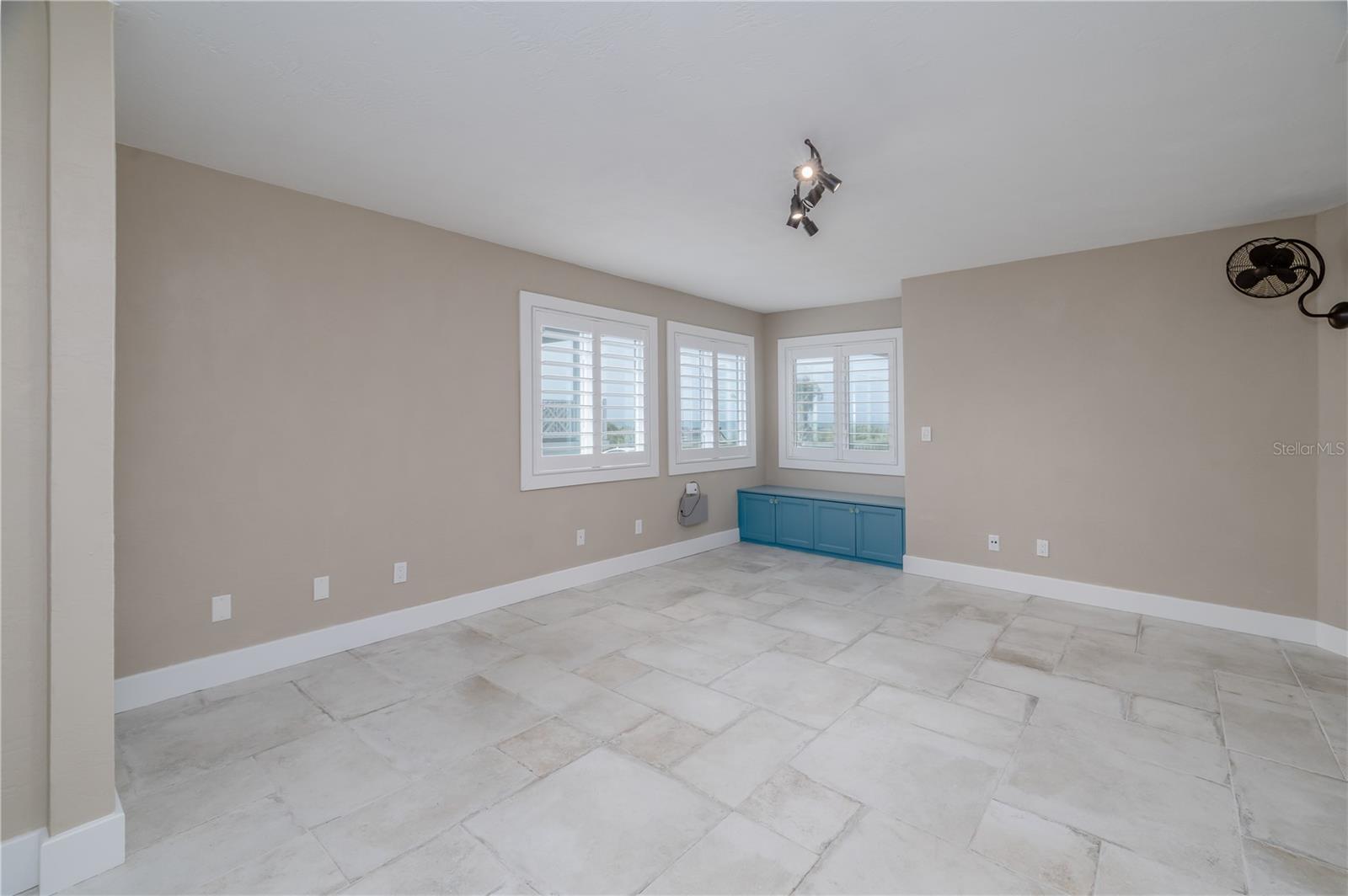 Image 15 of 54 For 6260 Atlantic Avenue