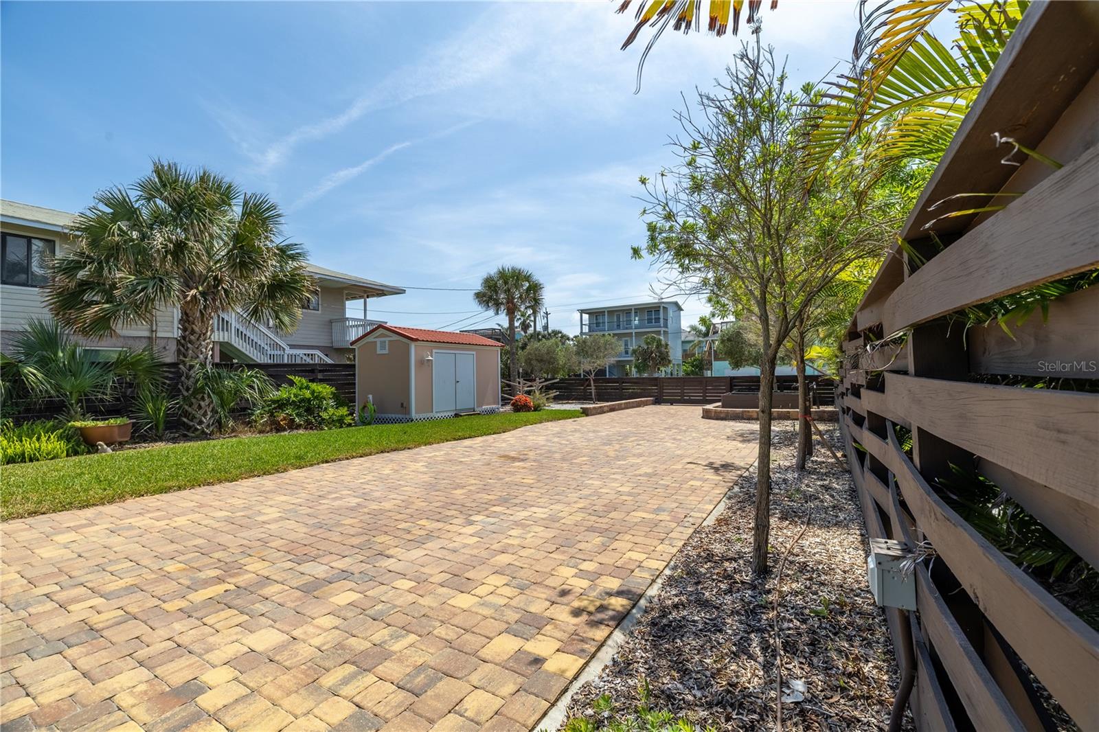 Image 41 of 54 For 6260 Atlantic Avenue
