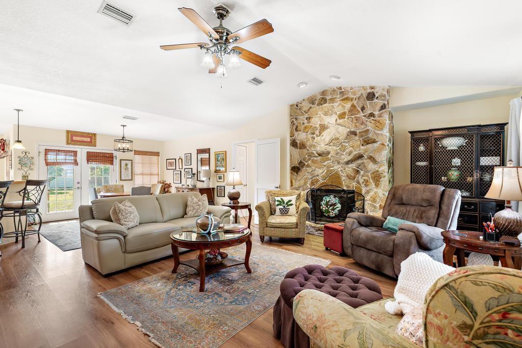 Image 10 of 77 For 229 Oak Ridge Drive