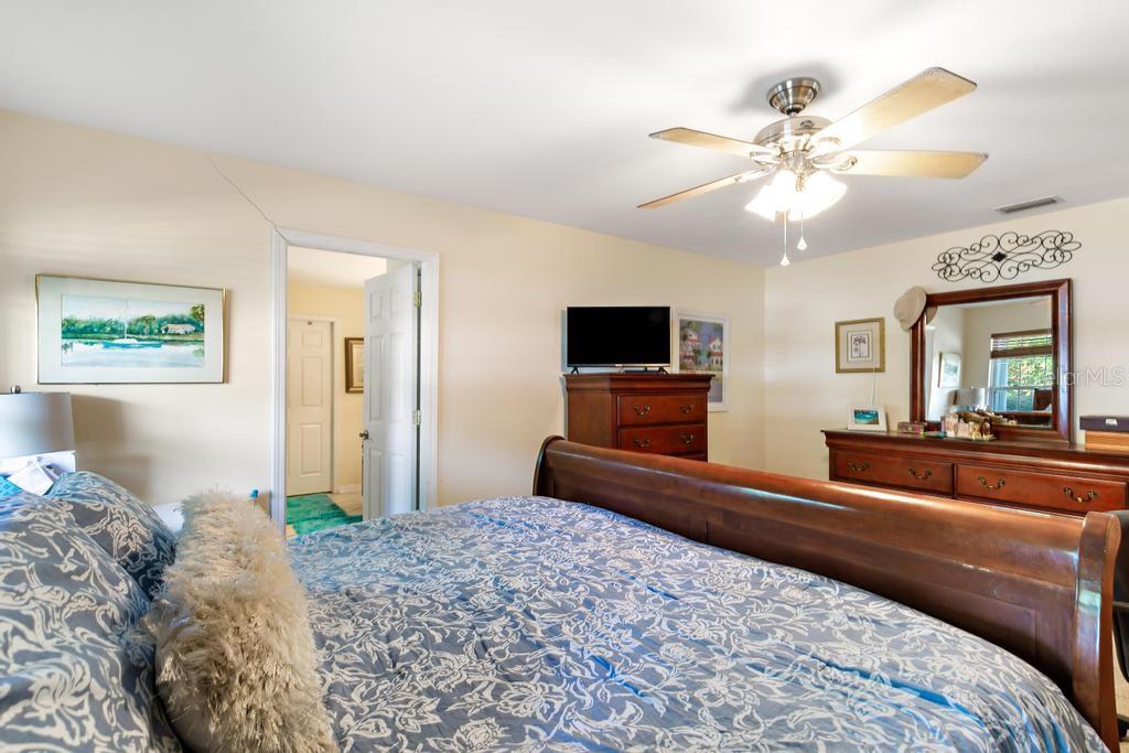 Image 41 of 77 For 229 Oak Ridge Drive