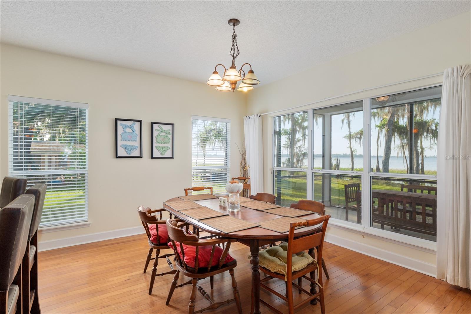 Image 15 of 96 For 2499 30th Street