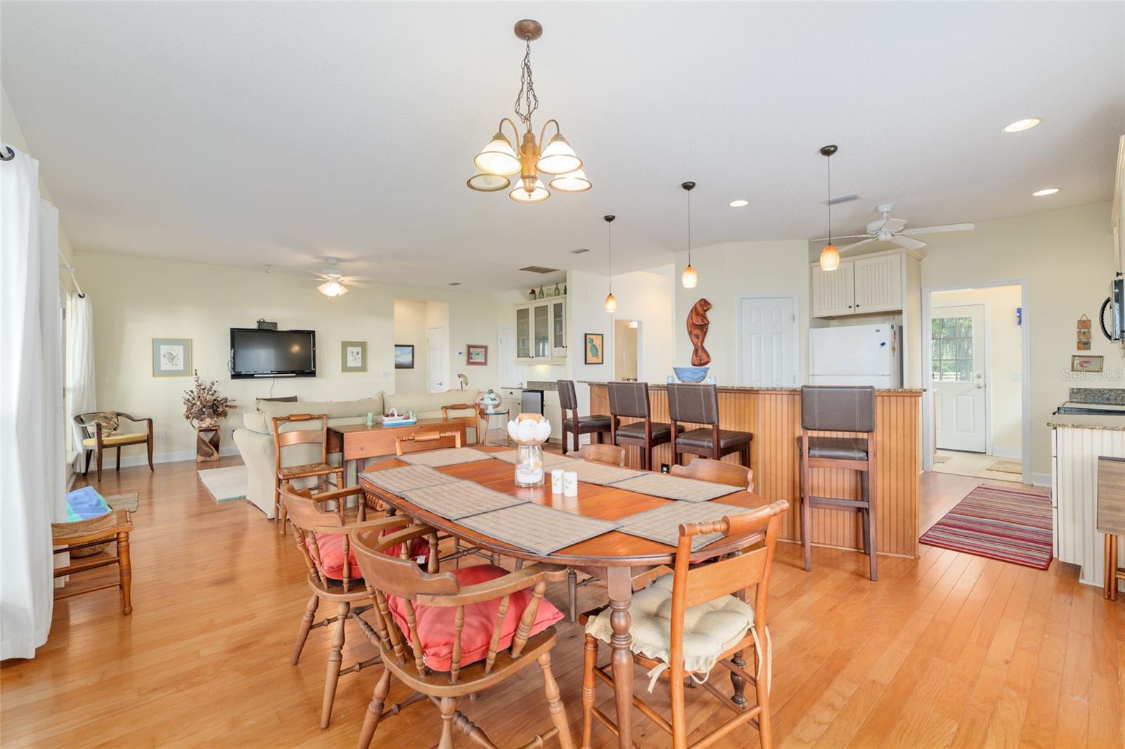 Image 17 of 96 For 2499 30th Street