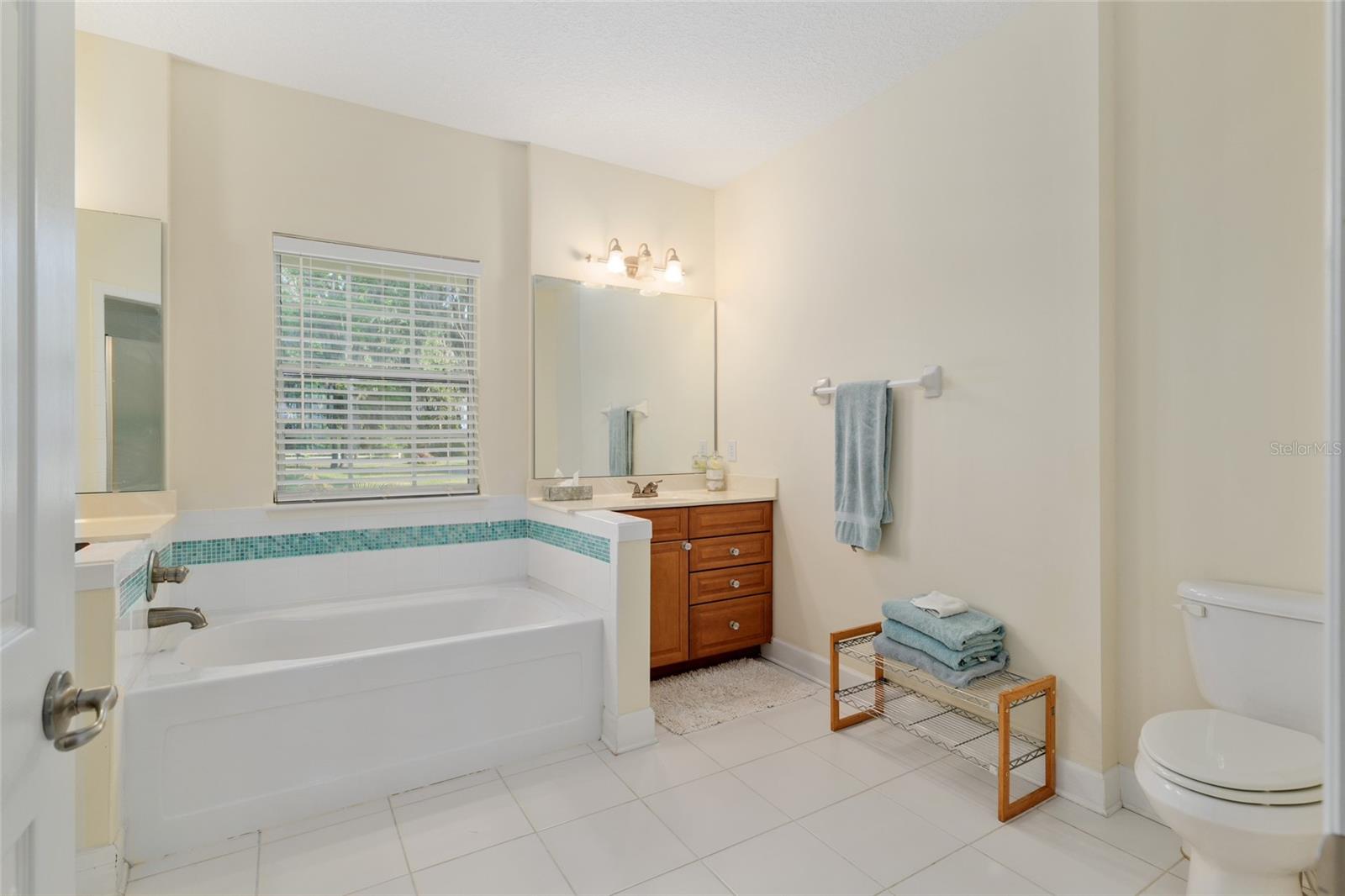 Image 29 of 96 For 2499 30th Street