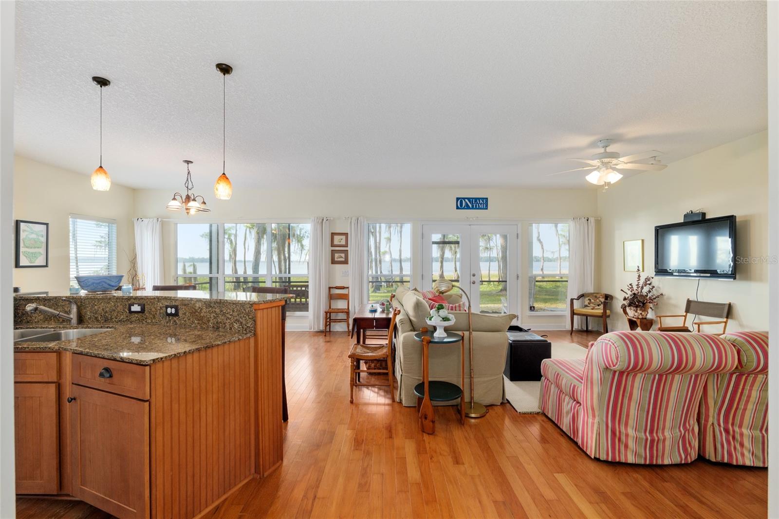 Image 6 of 96 For 2499 30th Street