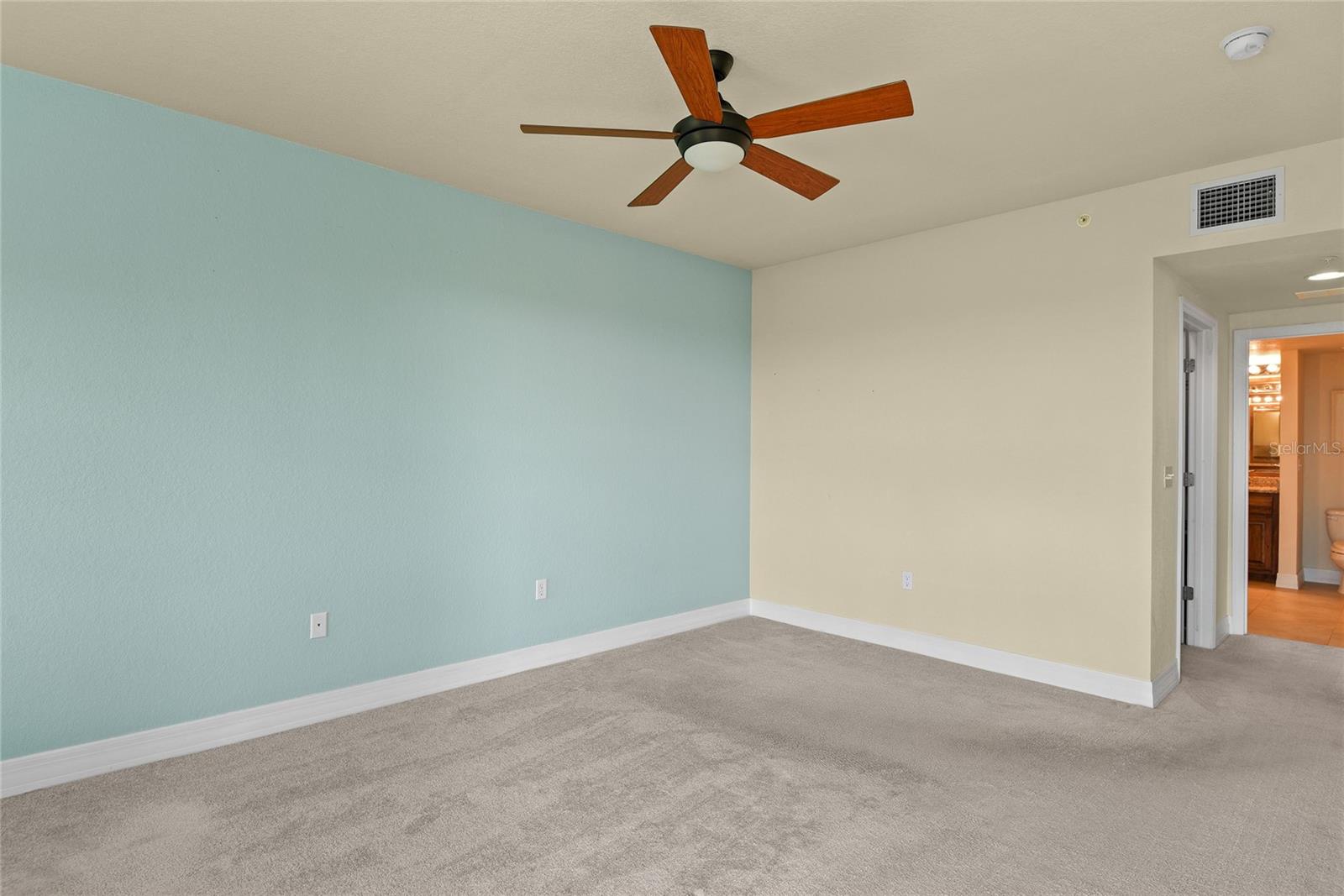 Image 22 of 63 For 5300 Atlantic Avenue 19-403