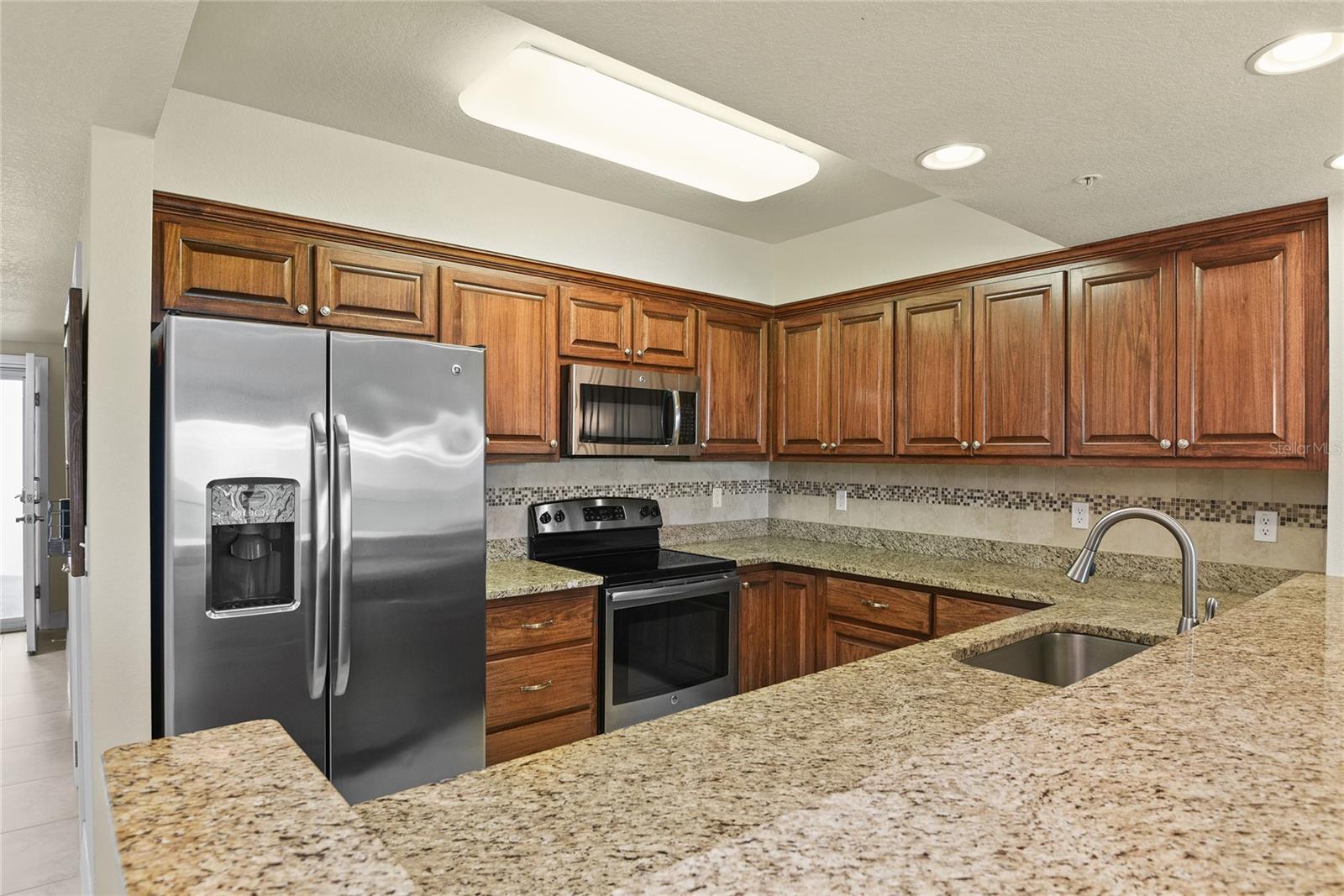 Image 6 of 63 For 5300 Atlantic Avenue 19-403