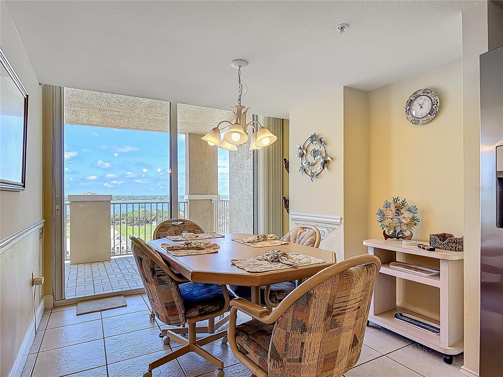 Image 8 of 50 For 3145 Atlantic Avenue 1001