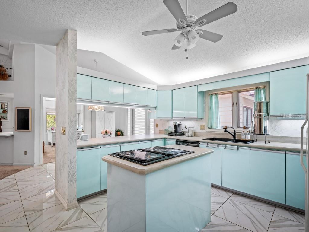 Image 12 of 54 For 627 Saint Andrews Circle