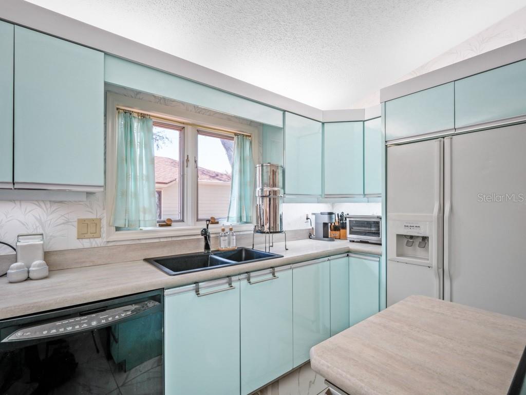 Image 13 of 54 For 627 Saint Andrews Circle