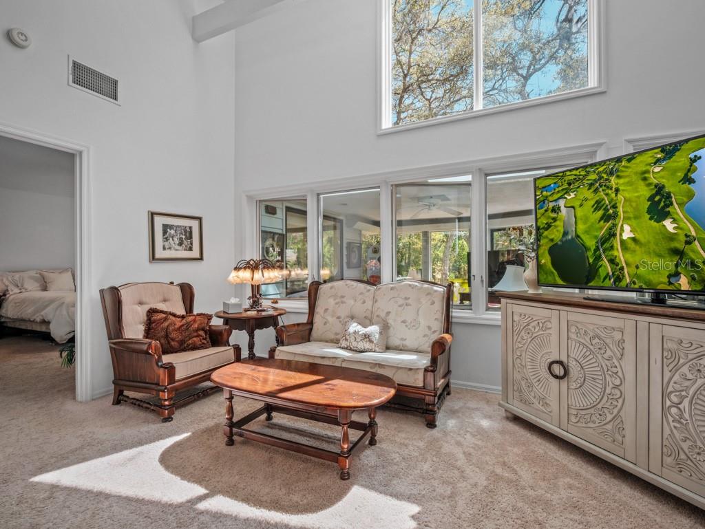 Image 17 of 54 For 627 Saint Andrews Circle