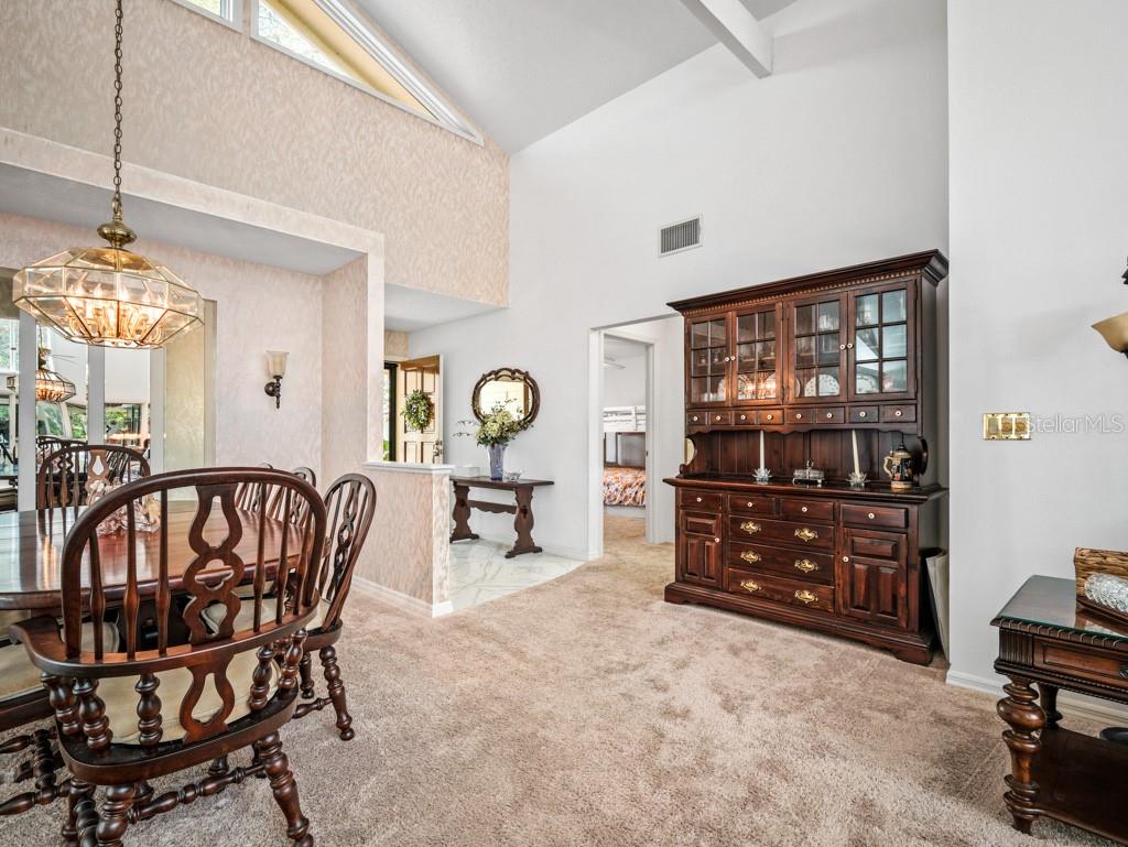 Image 22 of 54 For 627 Saint Andrews Circle
