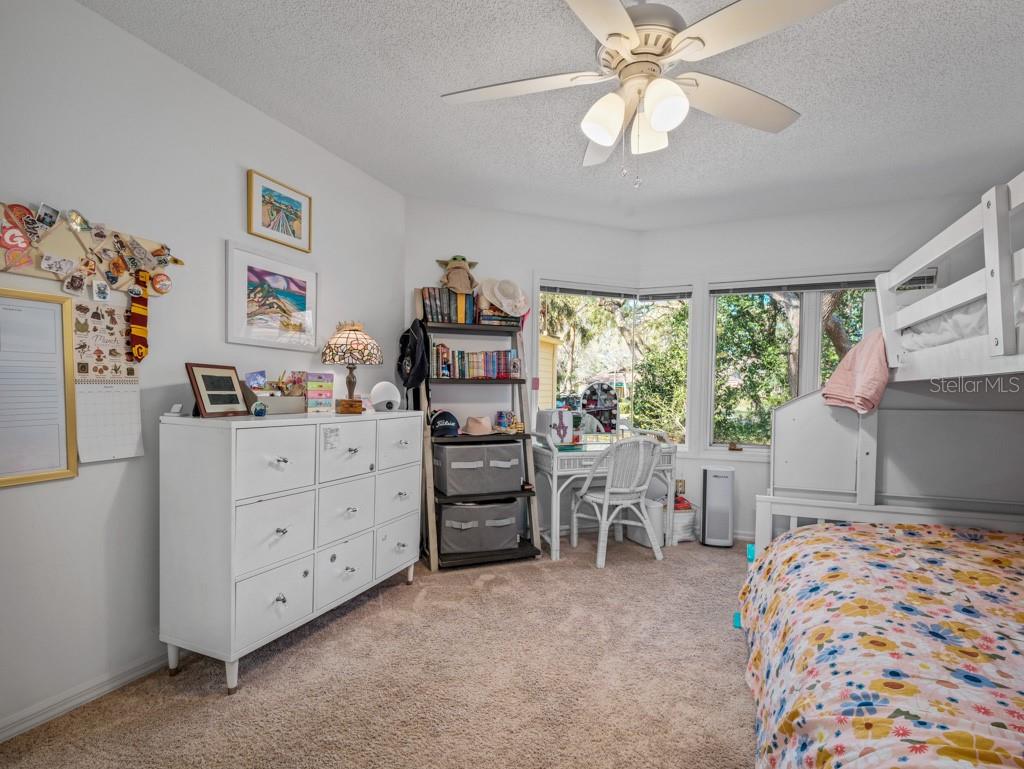 Image 33 of 54 For 627 Saint Andrews Circle