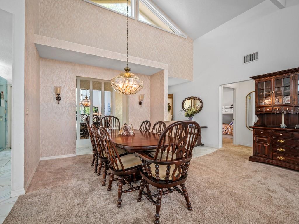 Image 7 of 54 For 627 Saint Andrews Circle