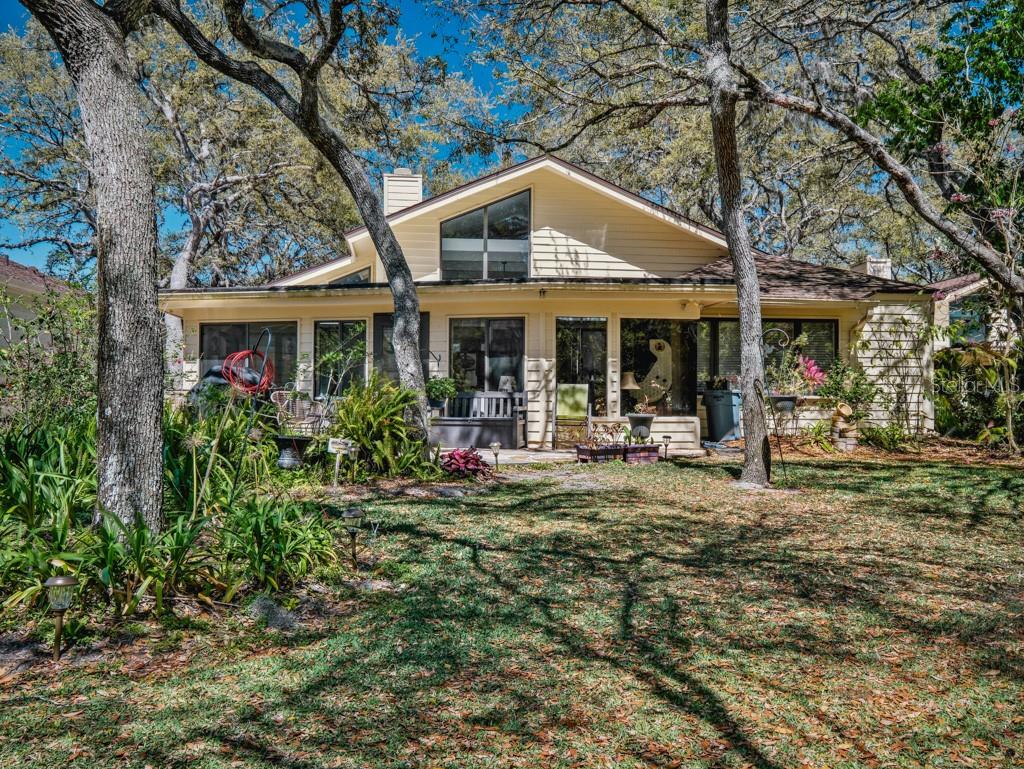 Image 8 of 54 For 627 Saint Andrews Circle