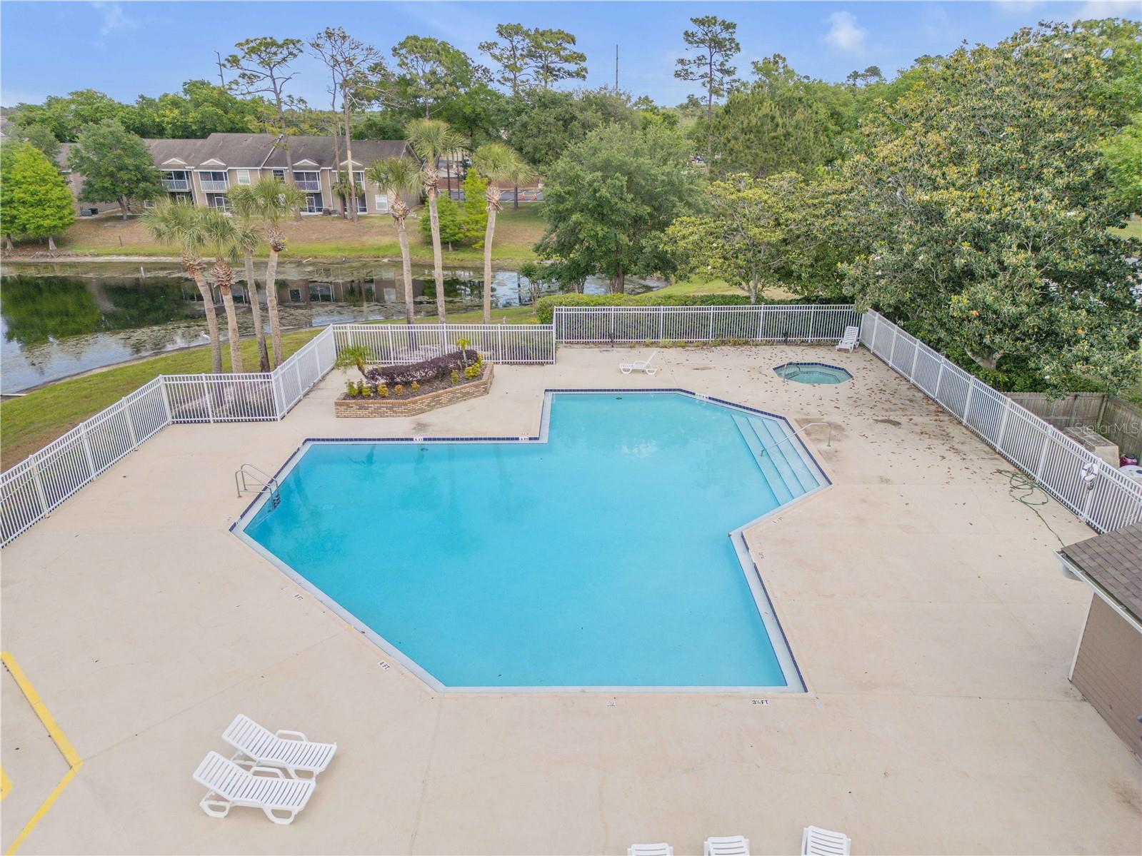 Image 39 of 50 For 160 Reserve Circle 204