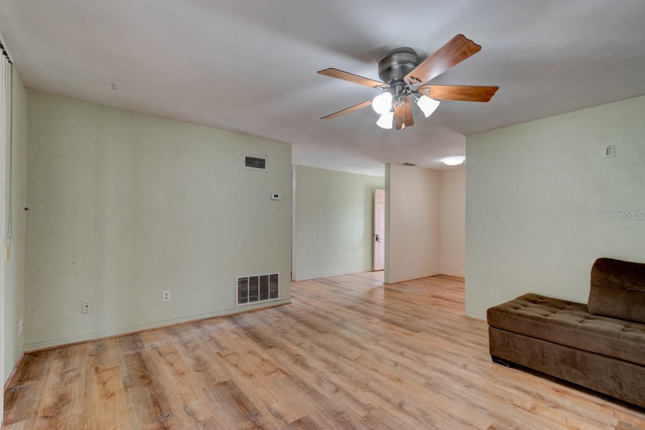 Image 10 of 20 For 1302 Westwood Drive