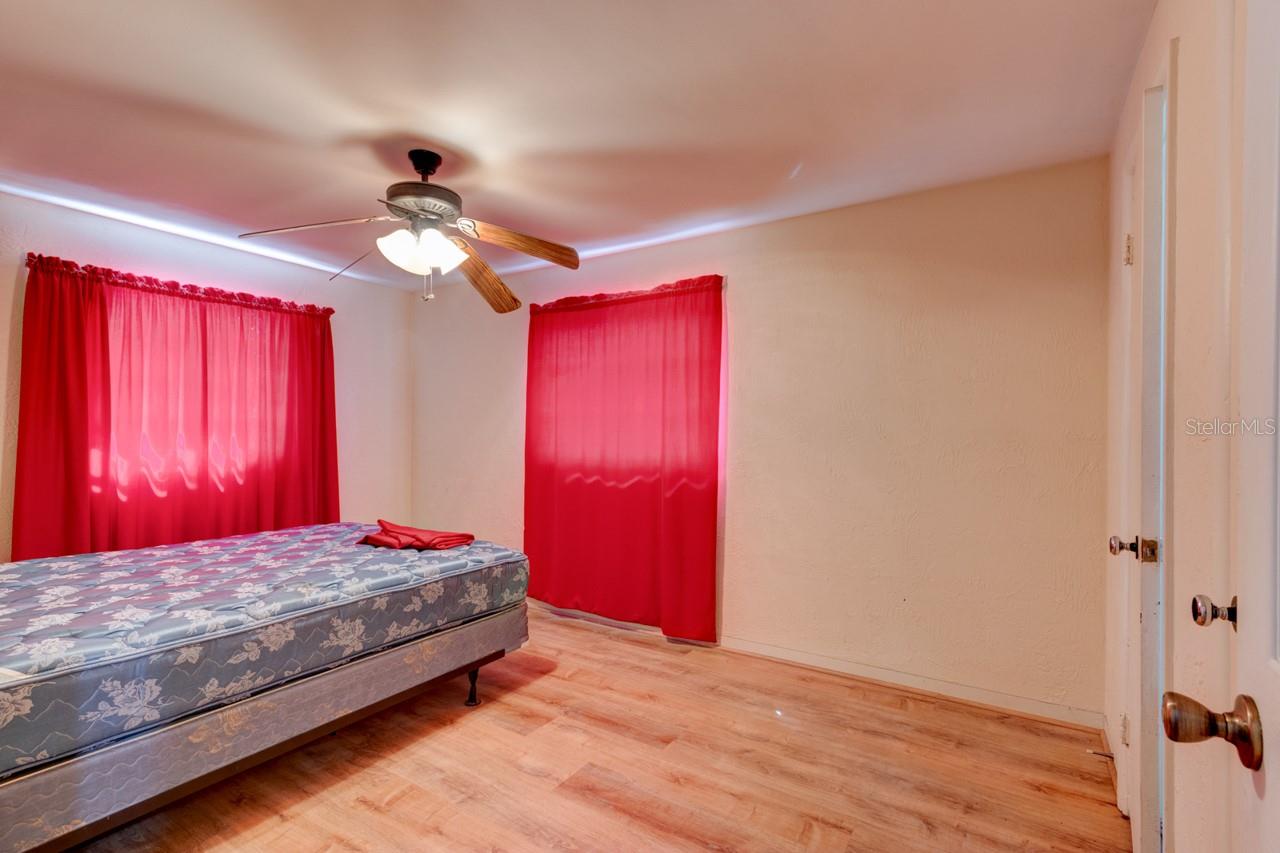 Image 15 of 20 For 1302 Westwood Drive