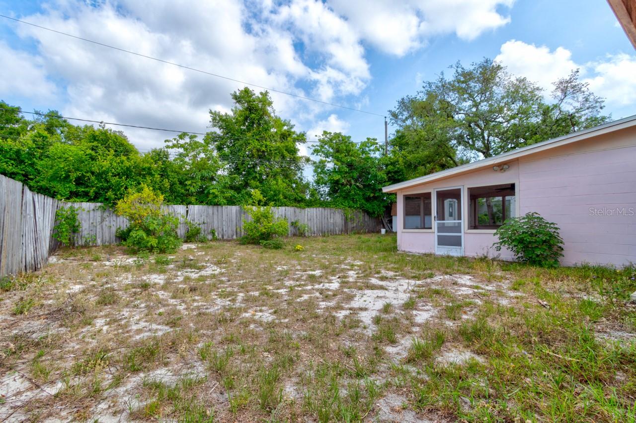 Image 18 of 20 For 1302 Westwood Drive