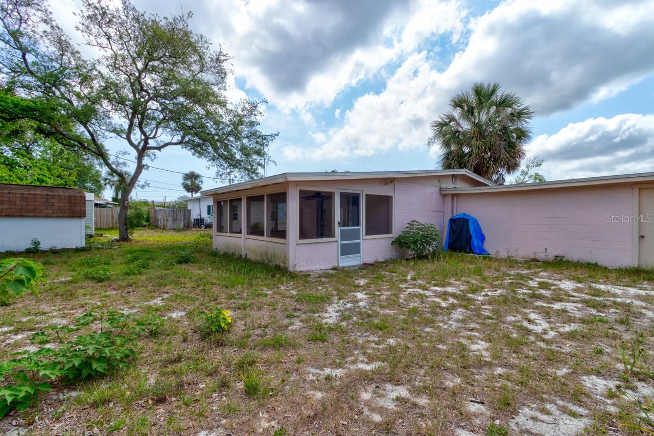Image 19 of 20 For 1302 Westwood Drive