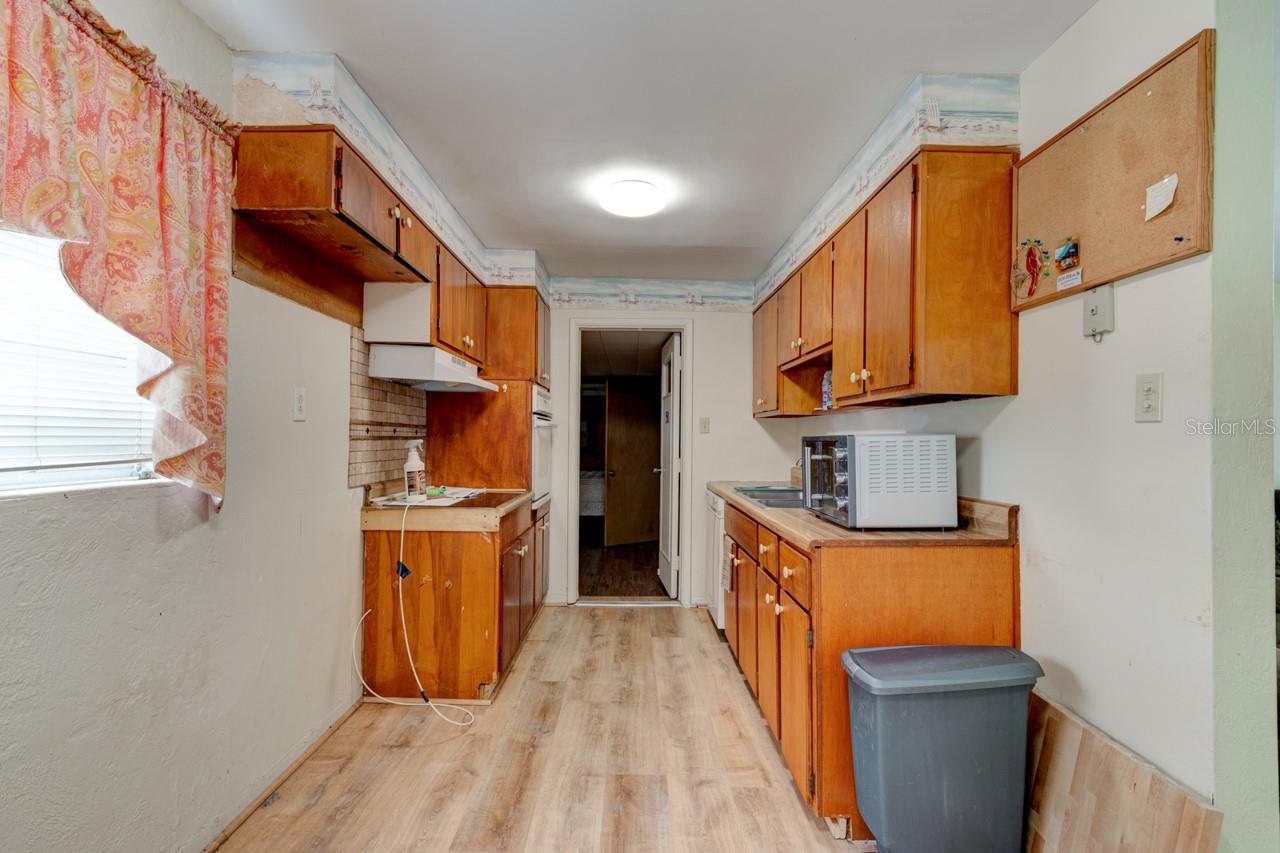 Image 3 of 20 For 1302 Westwood Drive