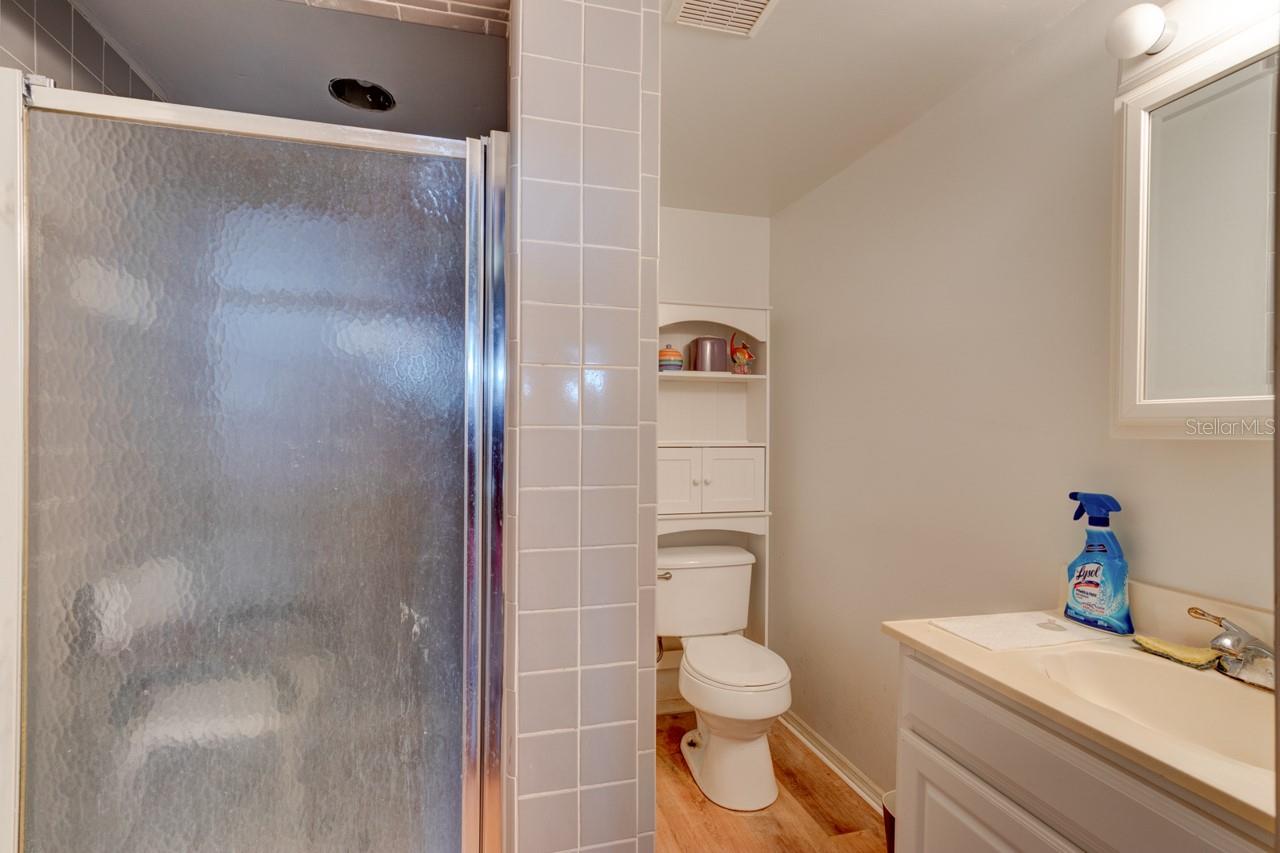 Image 8 of 20 For 1302 Westwood Drive