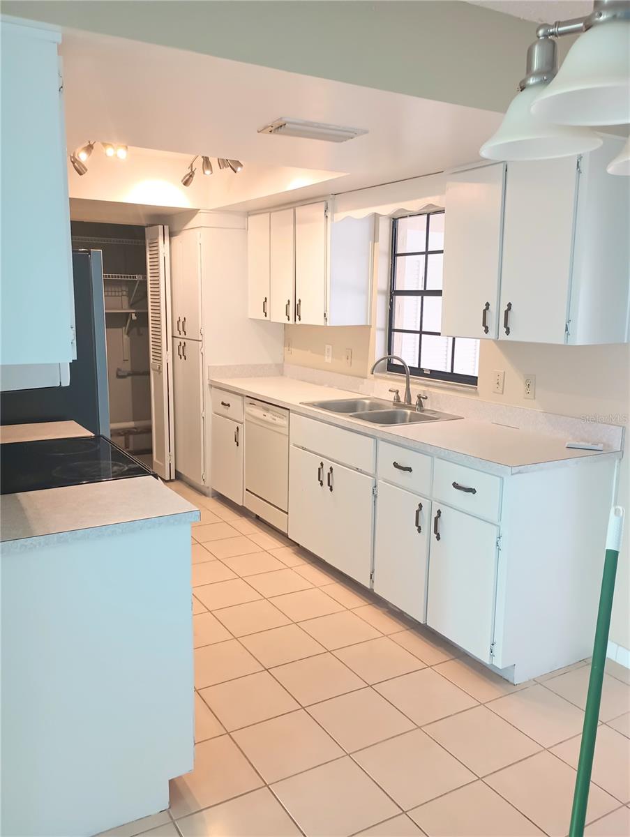 Image 4 of 20 For 26 Laughing Gull Lane
