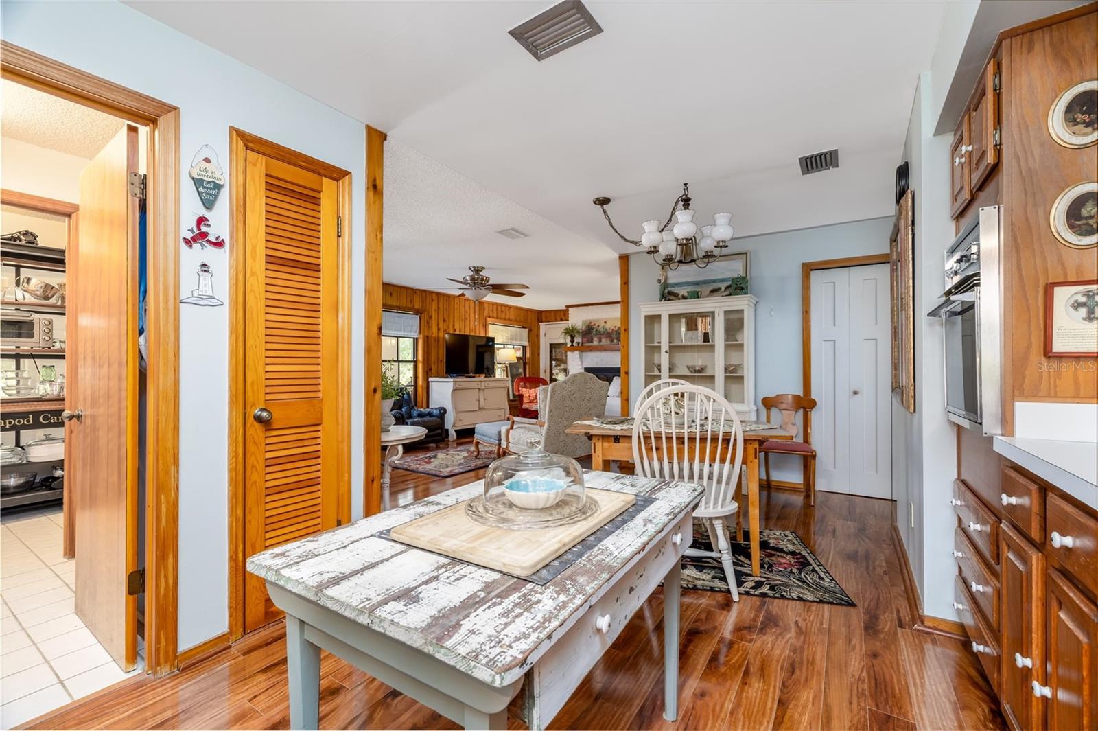 Image 11 of 42 For 825 23rd Avenue
