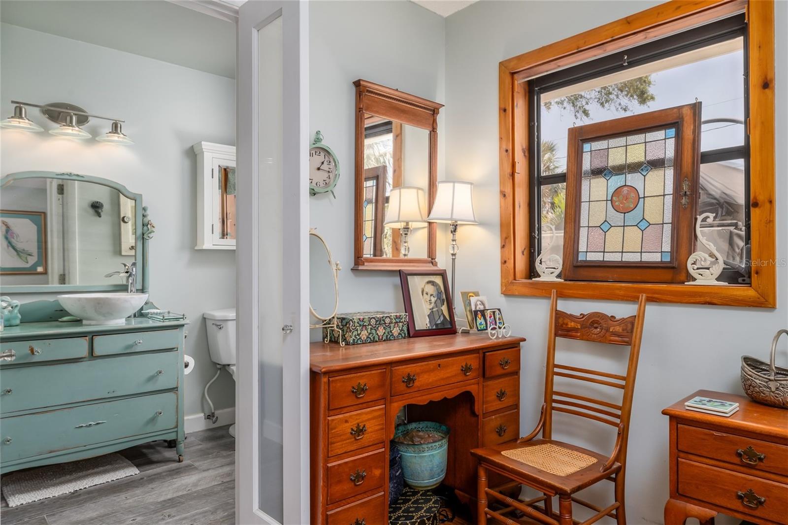 Image 14 of 42 For 825 23rd Avenue