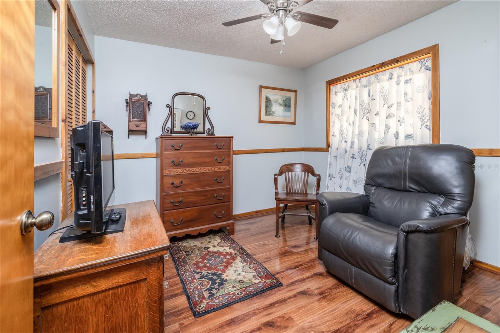 Image 20 of 42 For 825 23rd Avenue