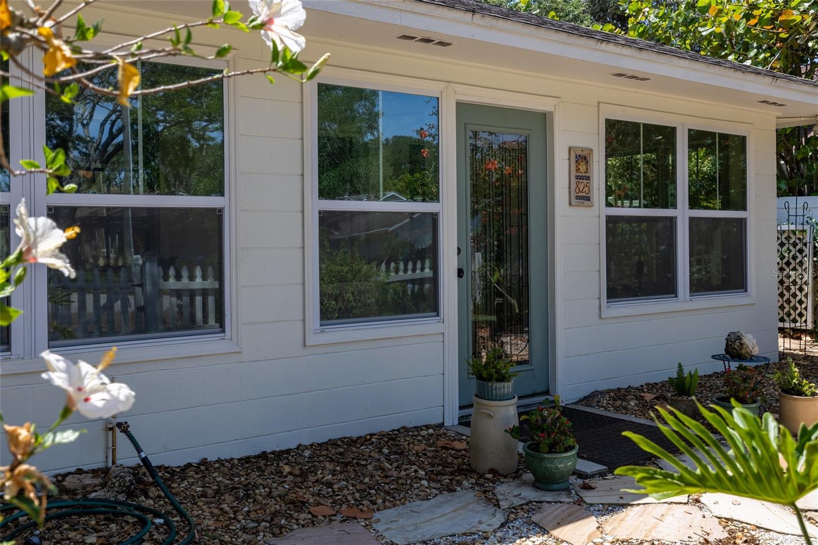 Image 21 of 42 For 825 23rd Avenue