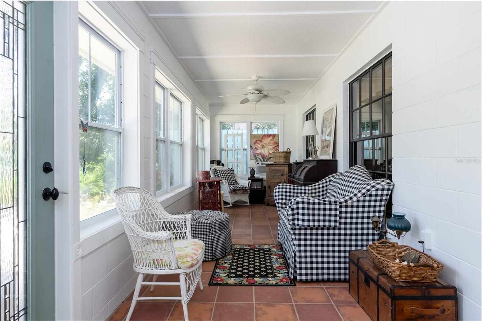Image 4 of 42 For 825 23rd Avenue