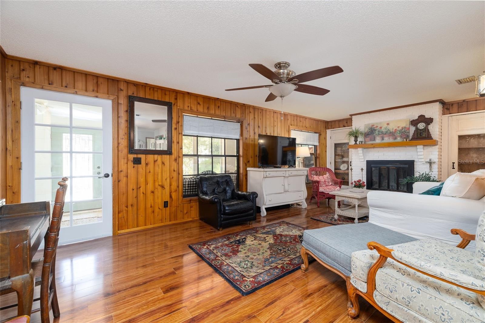 Image 7 of 42 For 825 23rd Avenue