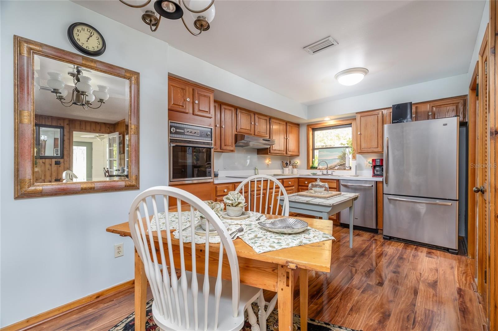 Image 9 of 42 For 825 23rd Avenue