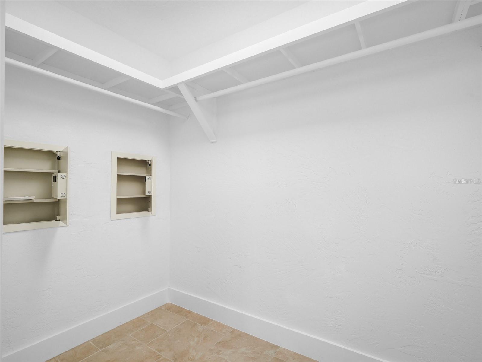 Image 42 of 85 For 1601 Riverside Drive