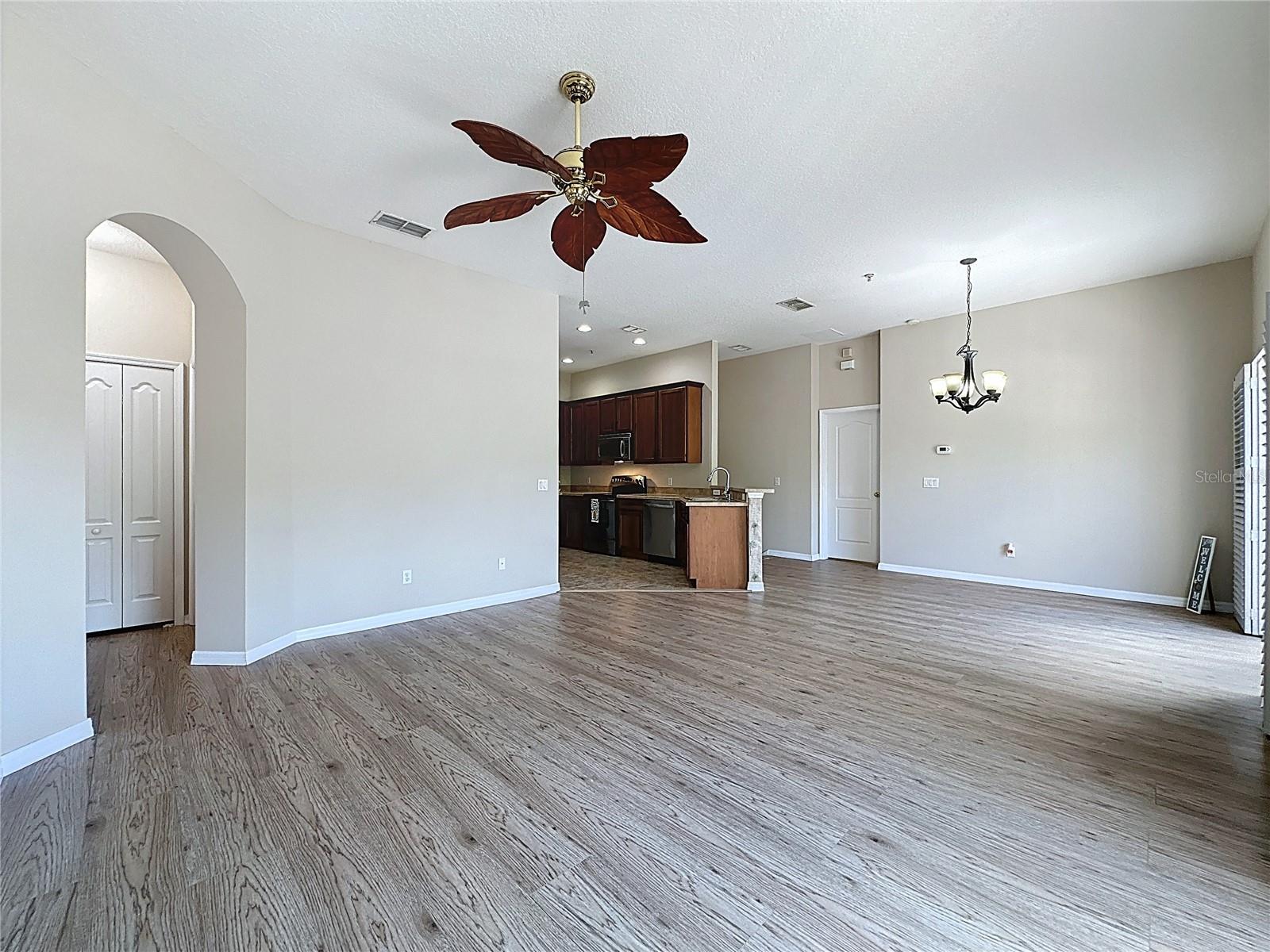 Image 42 of 63 For 3311 Pine Oak Trail