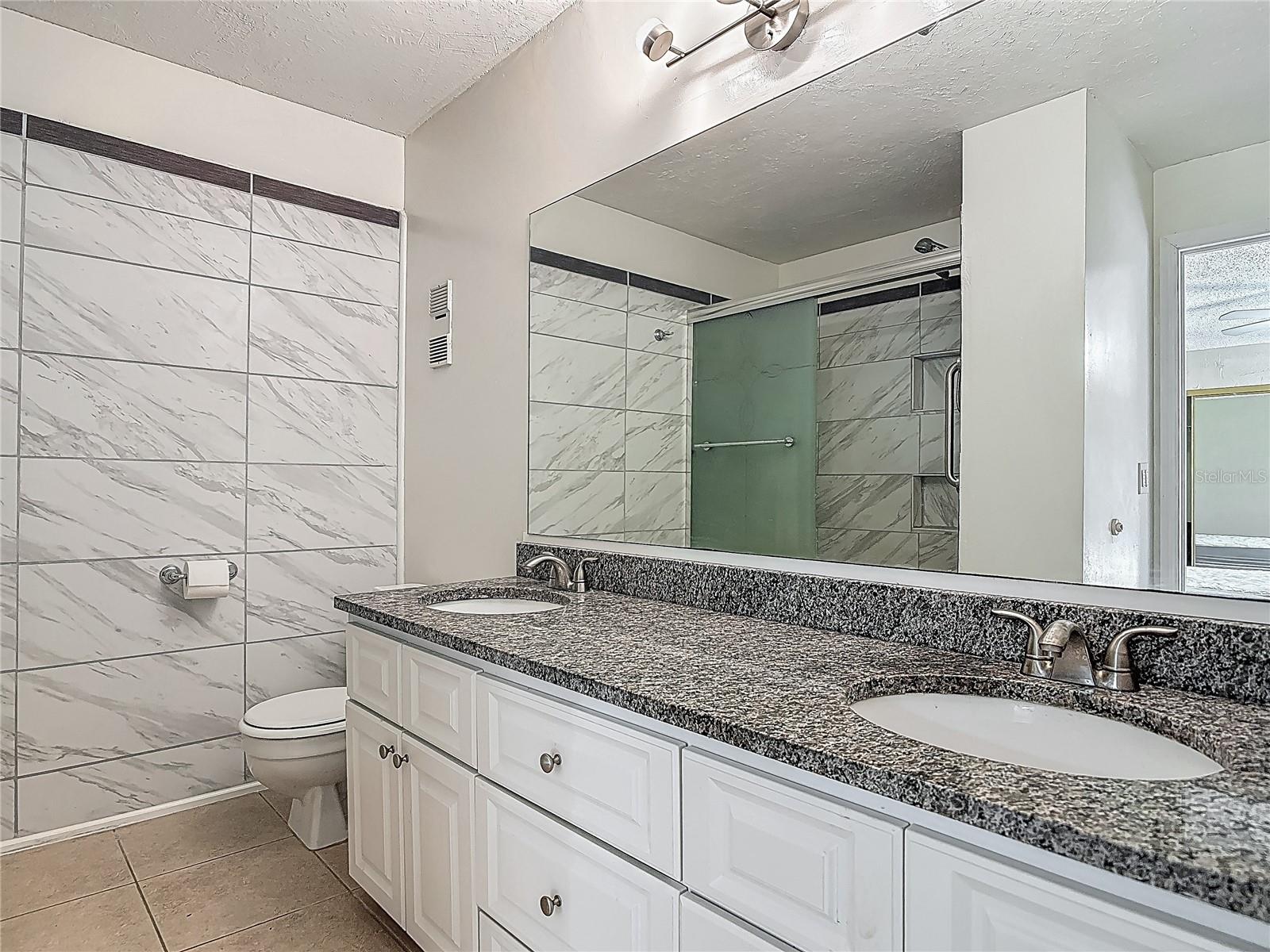 Image 17 of 44 For 95 Moonstone Court