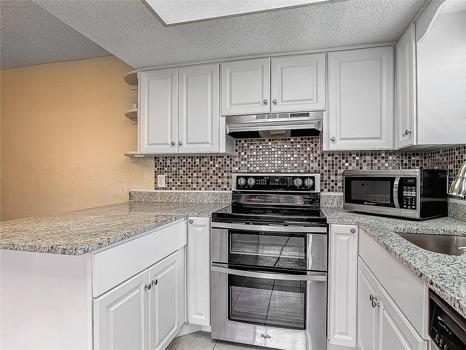 Image 5 of 44 For 95 Moonstone Court