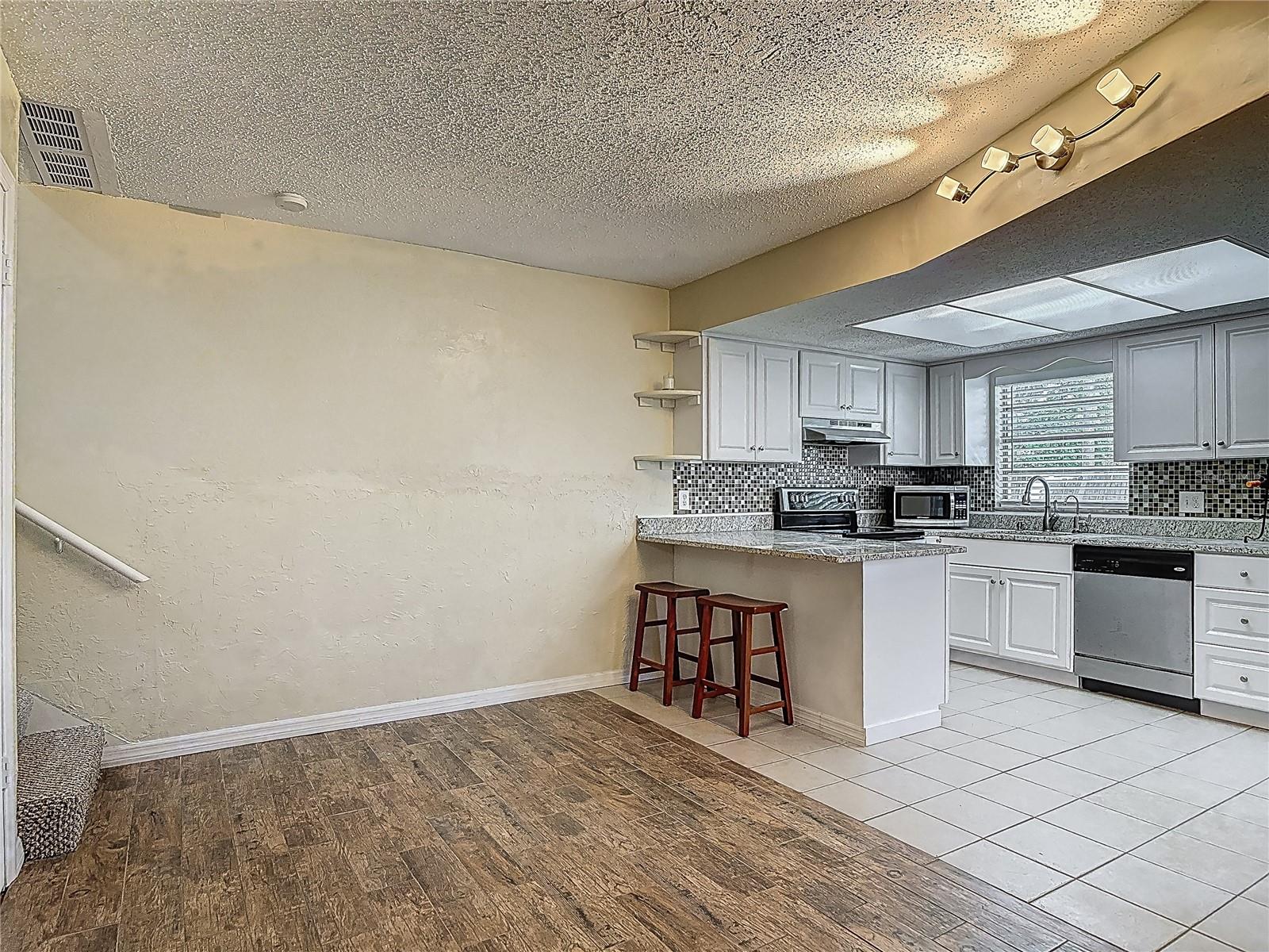 Image 6 of 44 For 95 Moonstone Court