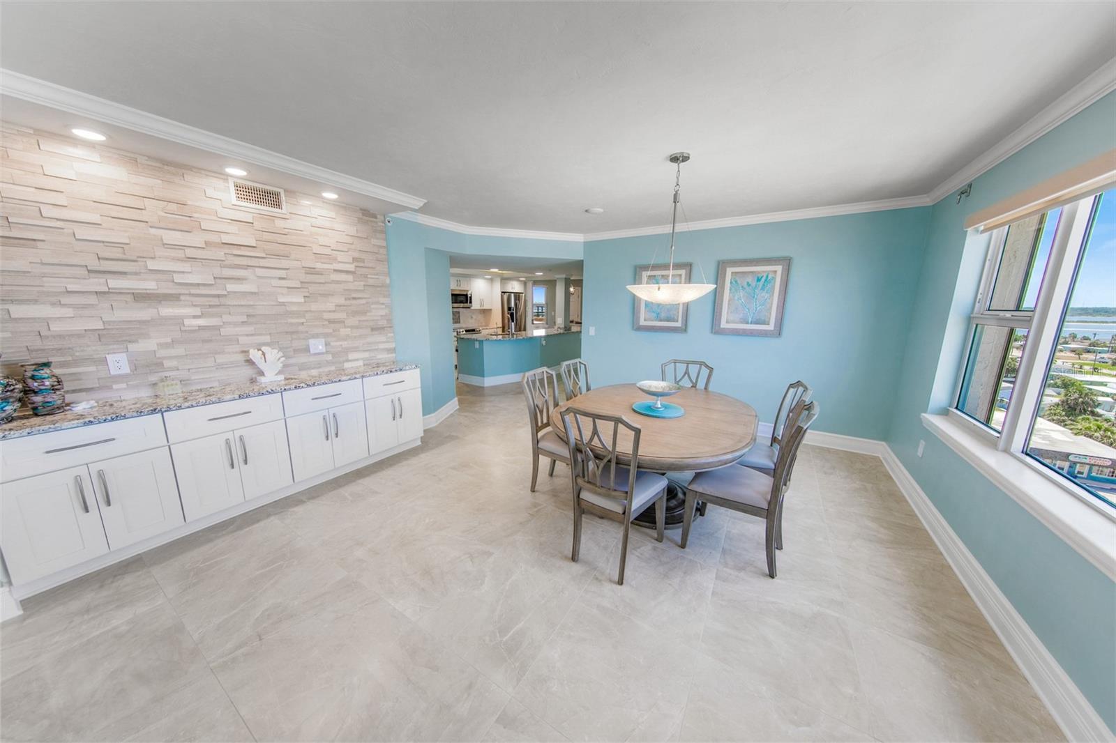 Image 9 of 55 For 3311 Atlantic Avenue 801