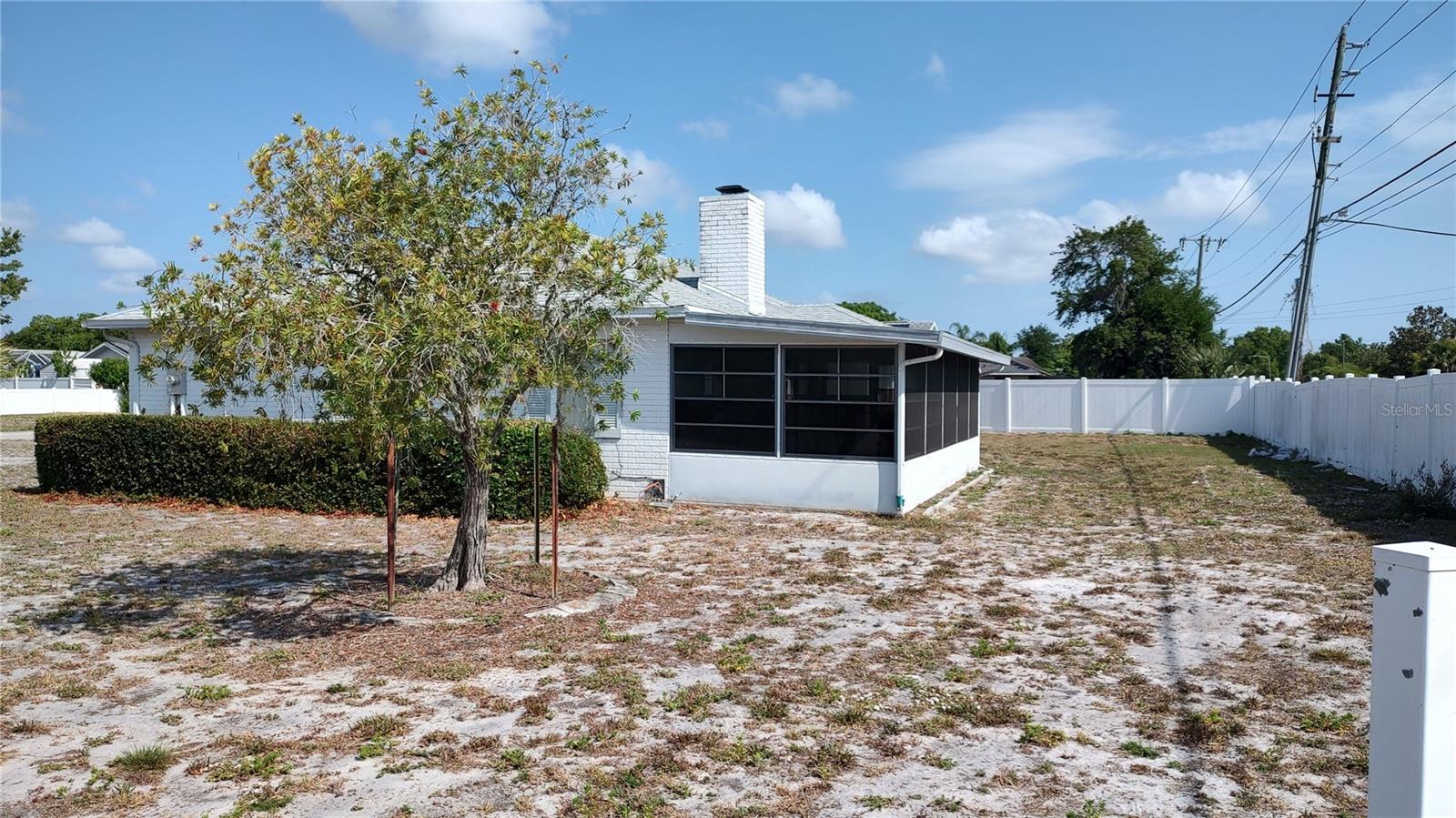 Image 4 of 12 For 1077 Willow Wood Drive