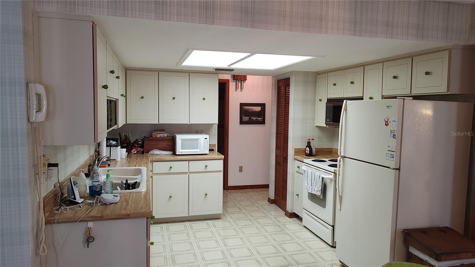 Image 9 of 12 For 1077 Willow Wood Drive