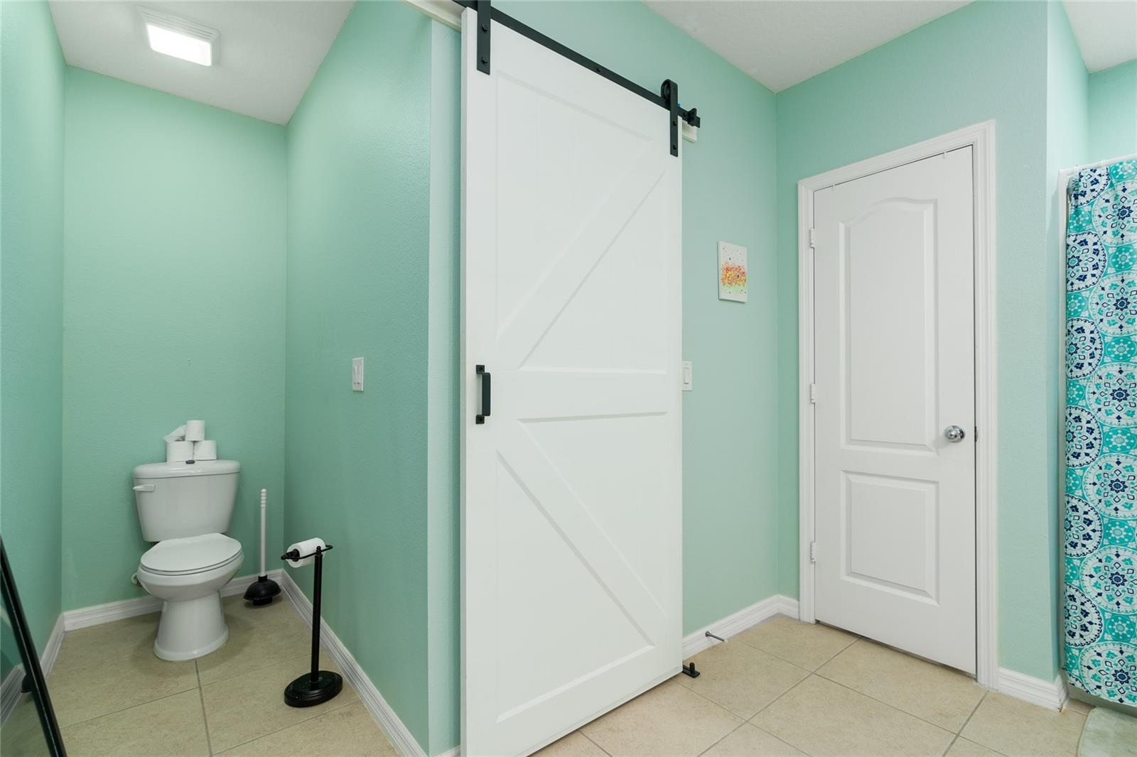 Image 15 of 38 For 1748 Savannah Lane