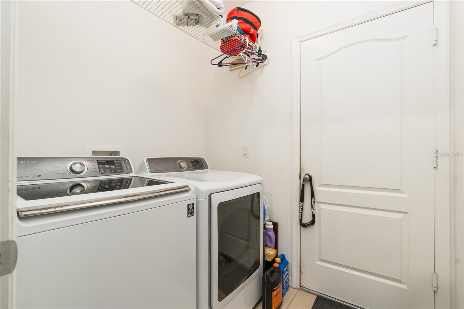 Image 22 of 38 For 1748 Savannah Lane