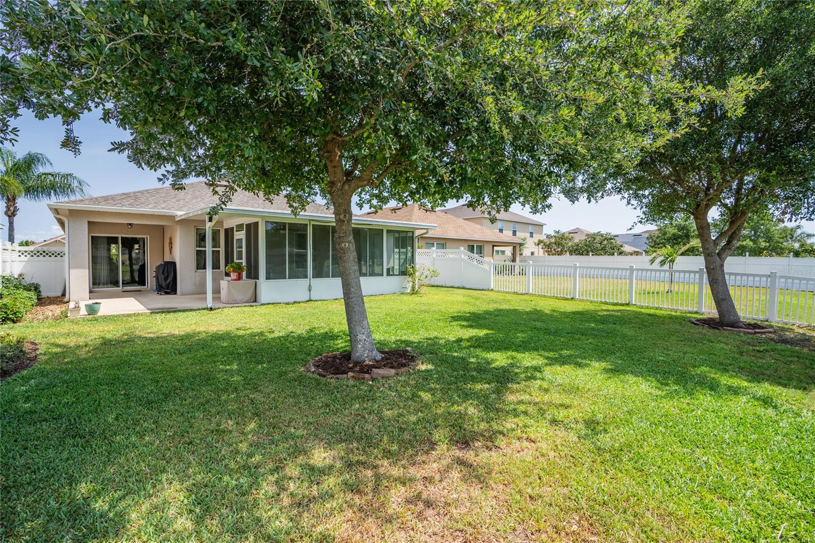 Image 27 of 38 For 1748 Savannah Lane