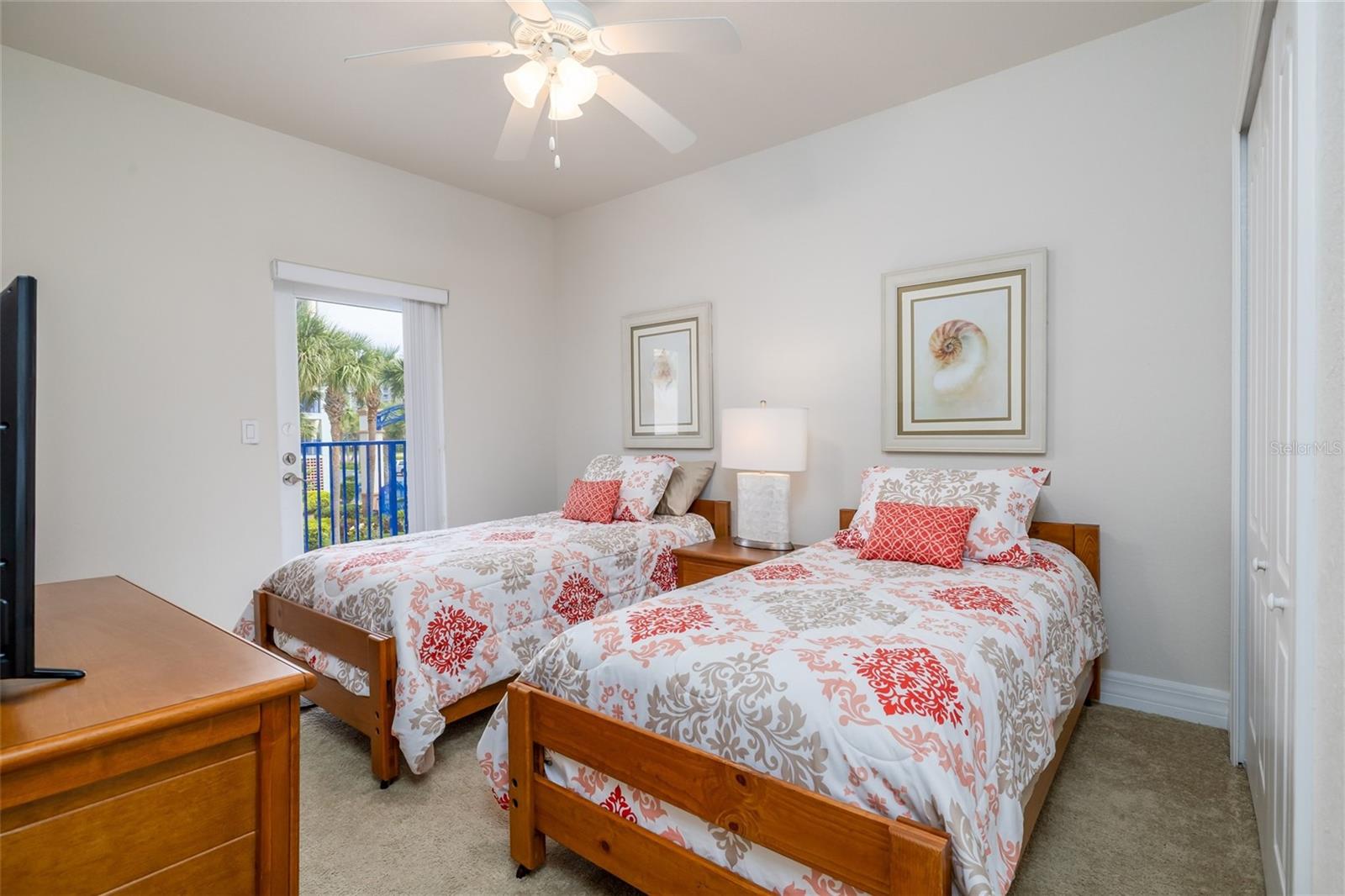 Image 20 of 41 For 5300 Atlantic Avenue 17-207