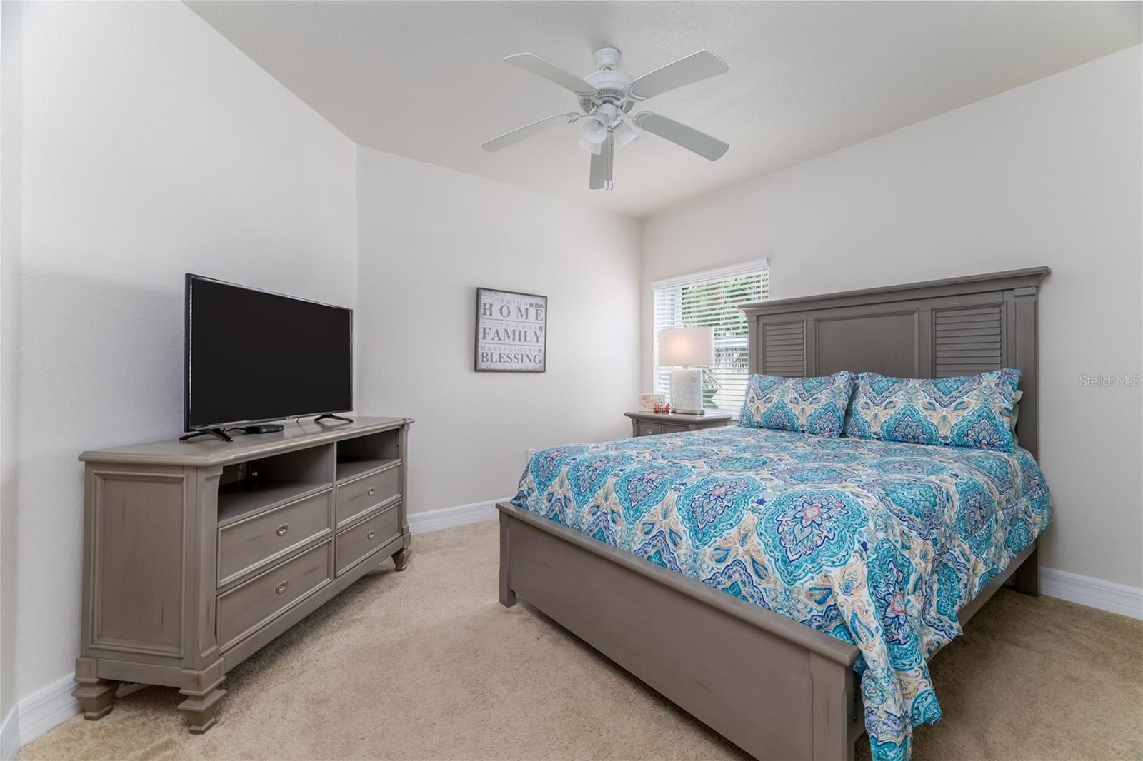 Image 23 of 41 For 5300 Atlantic Avenue 17-207
