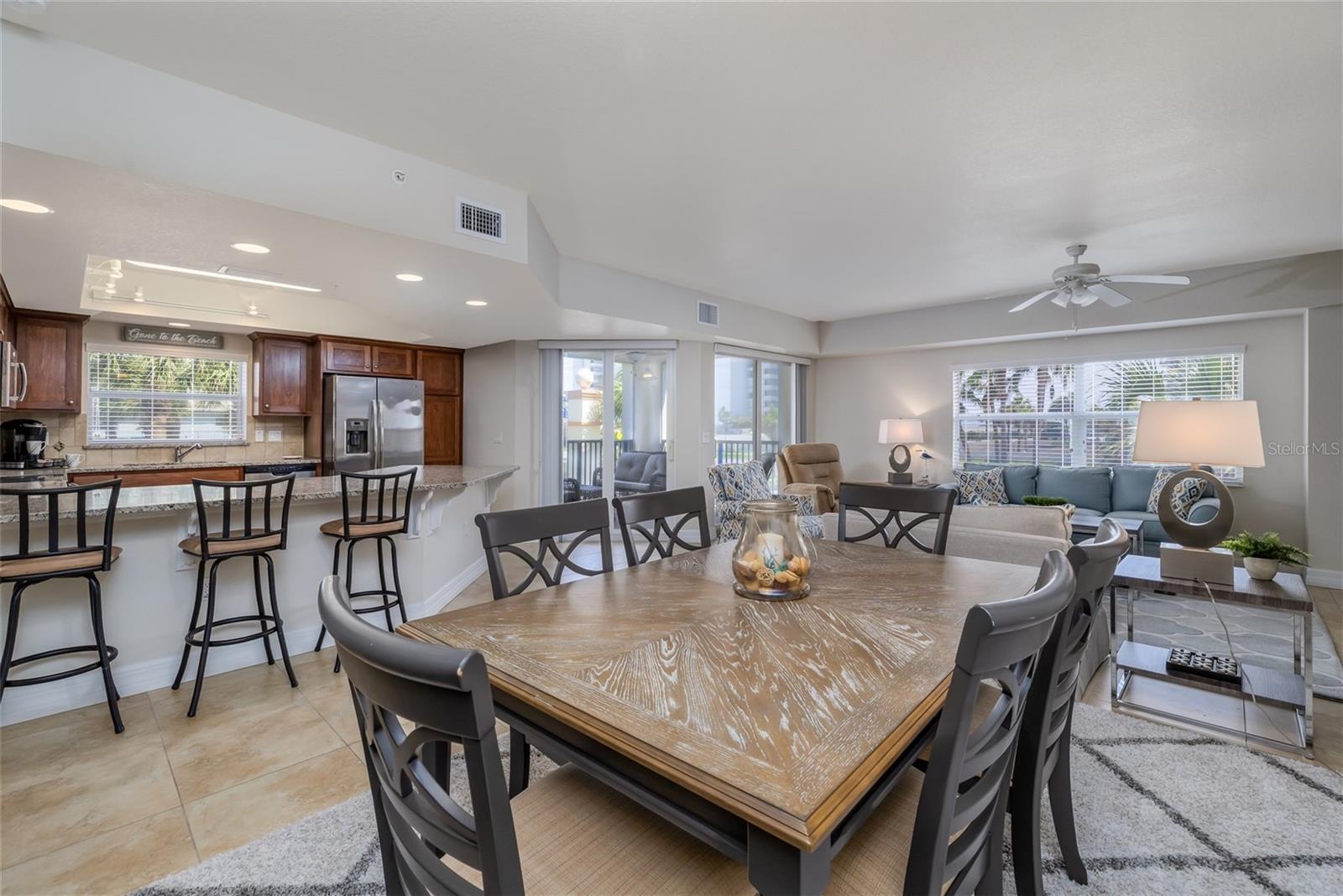 Image 7 of 41 For 5300 Atlantic Avenue 17-207