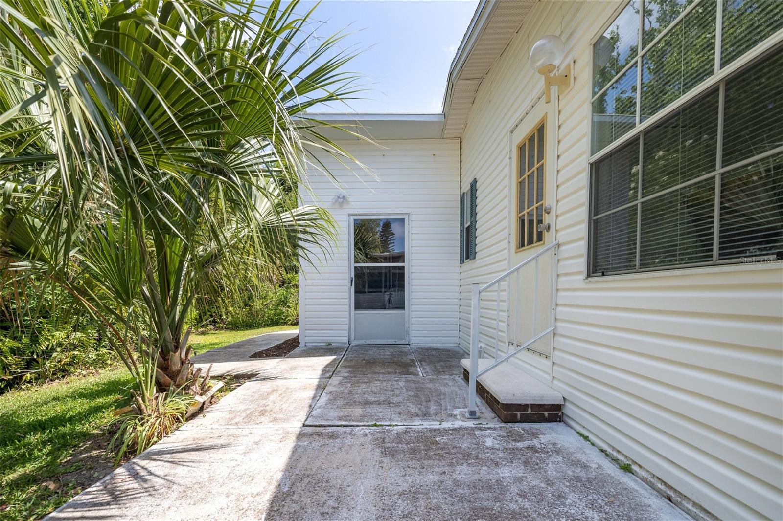 Image 7 of 49 For 509 Starboard Avenue